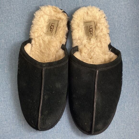 UGG men’s Scuff Fur-Lined Black Mule Slippers, size 11. - Picture 3 of 11